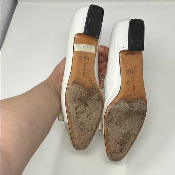 Salvatore Ferragamo Cream and White Flats Gold Hardware Vara Bow Size 6.5 0050 - Picture 6 of 8